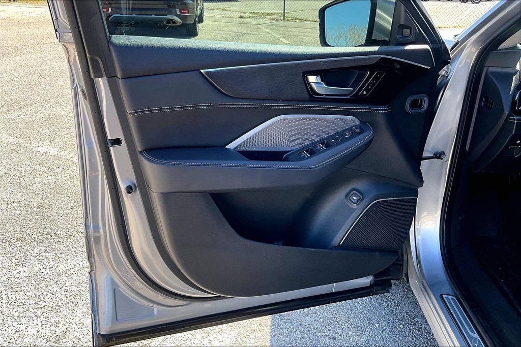 Used 2023 Acura MDX w/ Advance Package AWD/4WD image 22