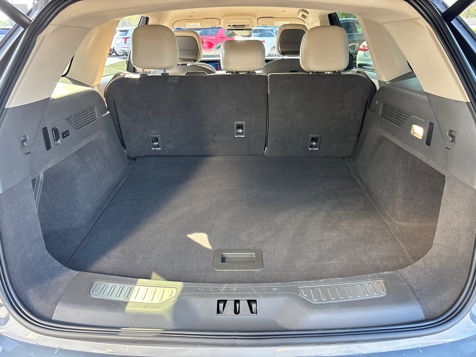 Certified 2024 Lincoln Nautilus Reserve AWD/4WD image 9