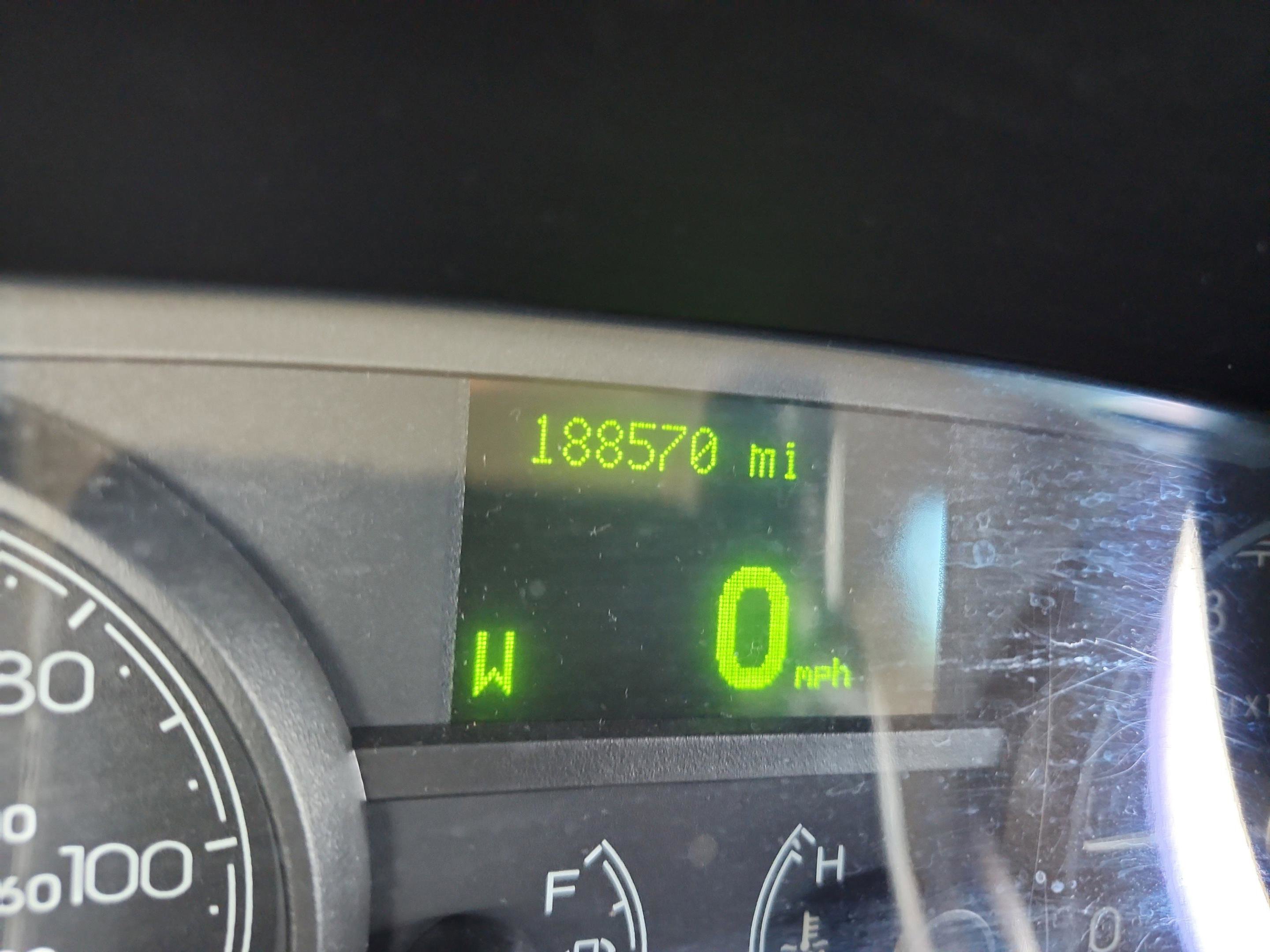 Used 2009 Lincoln Town Car Signature Limited RWD image 9
