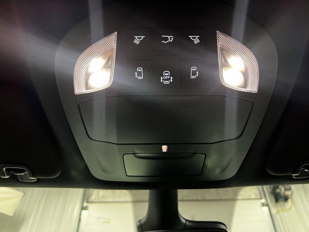 Used 2023 Chrysler Pacifica Touring-L w/ S Appearance Package image 23