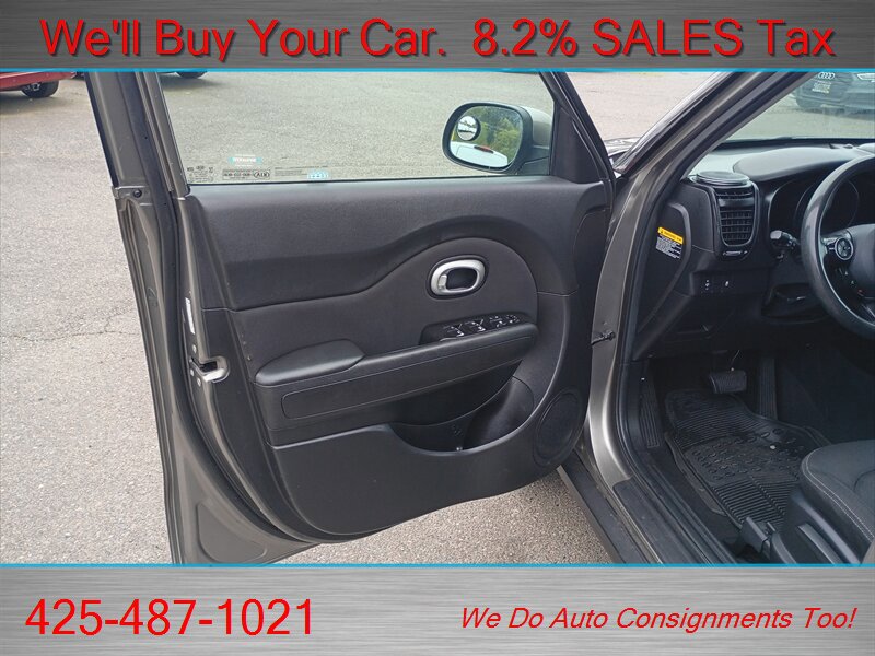 Used 2018 Kia Soul + FWD image 10