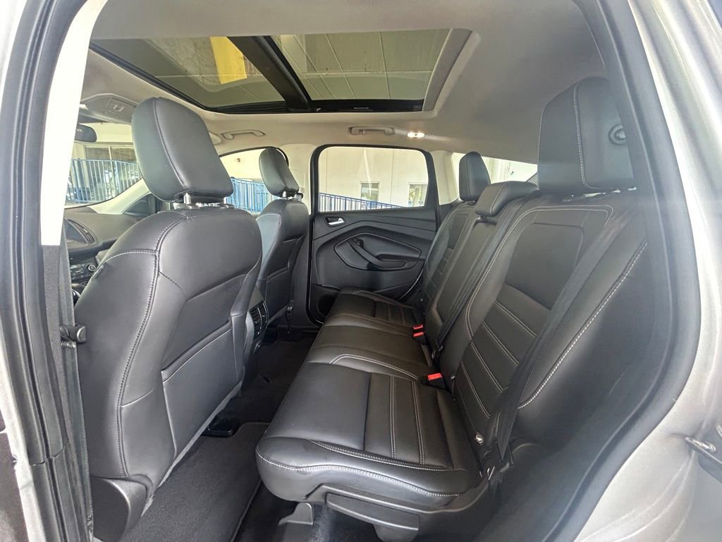 Used 2019 Ford Escape SEL image 34