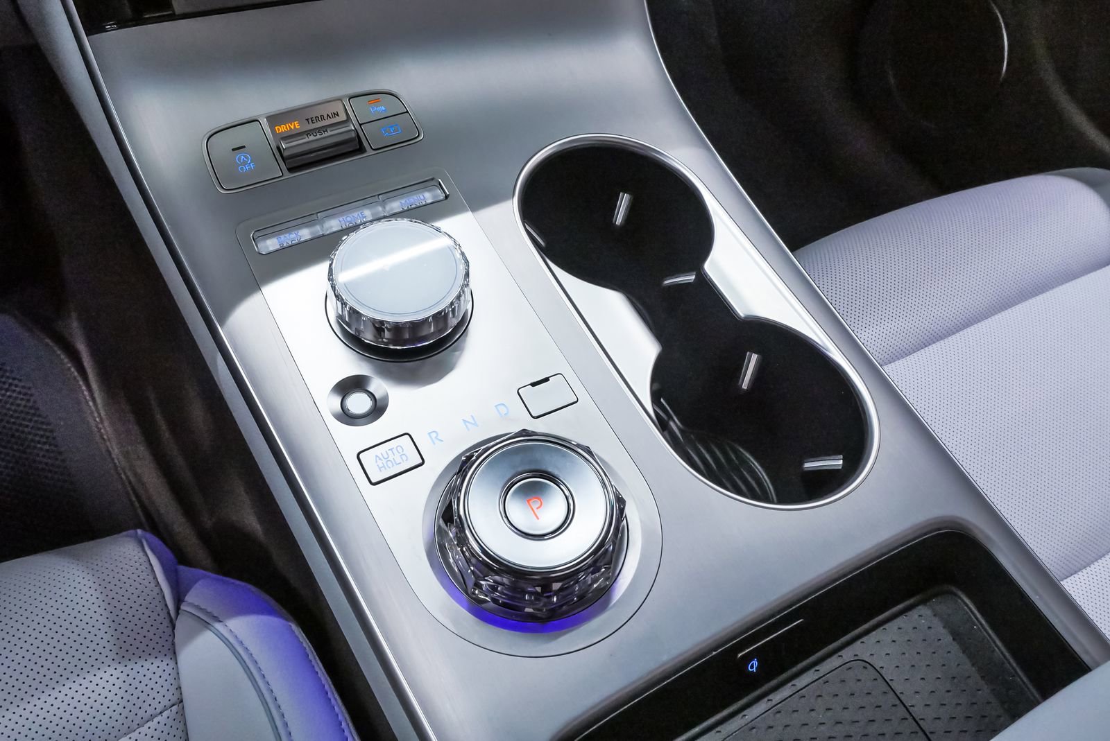 Certified 2026 Genesis GV70 2.5T Advanced image 18