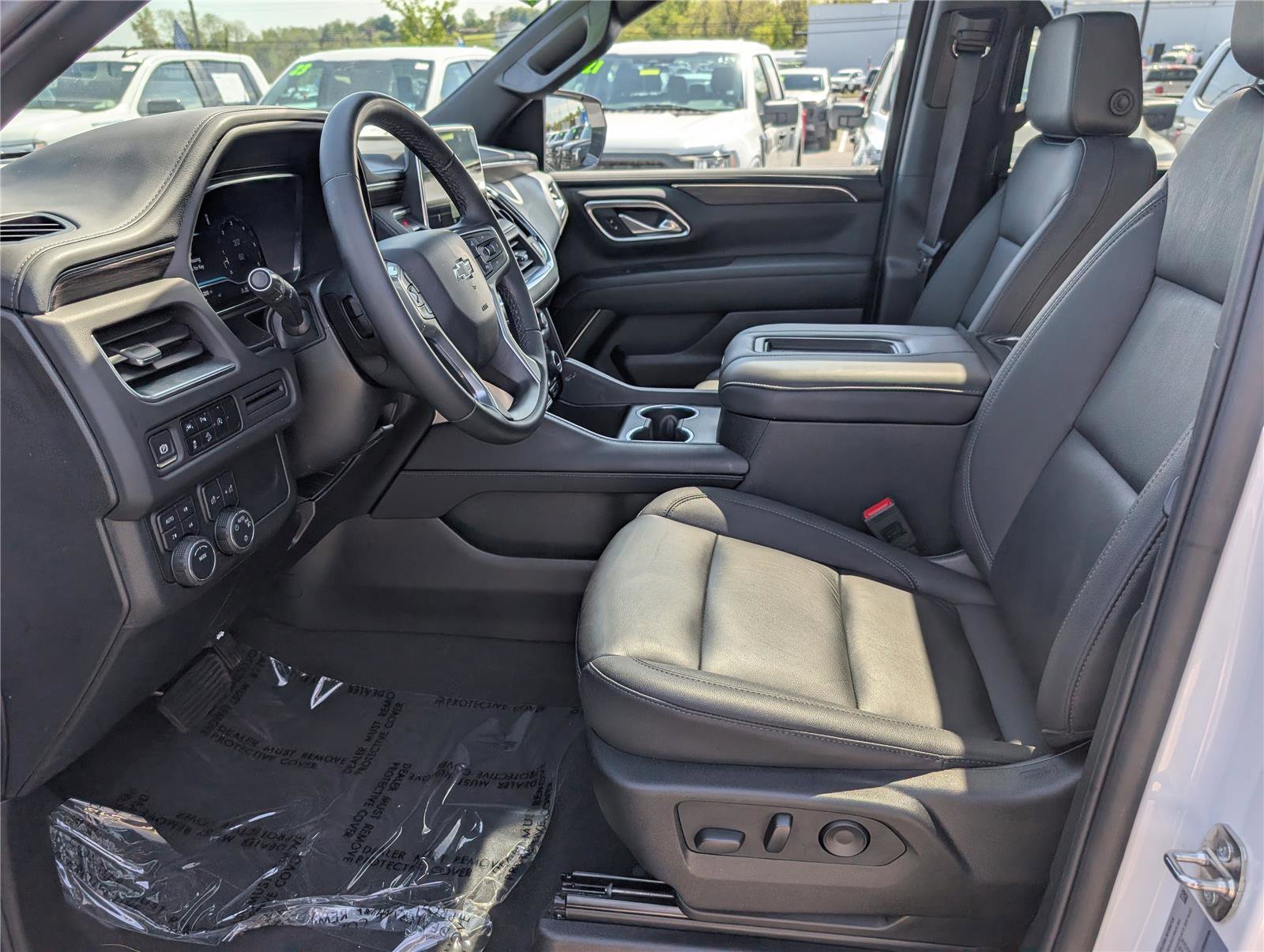 Used 2024 Chevrolet Suburban Z71 AWD/4WD image 18