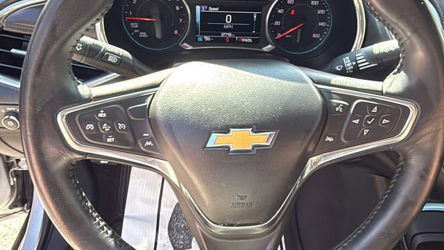 Used 2017 Chevrolet Malibu LT w/ Leather Package image 18