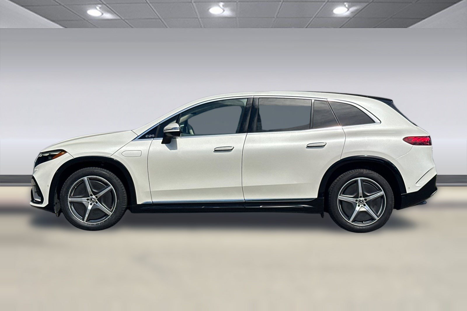 Certified 2023 Mercedes-Benz EQS 580 4MATIC SUV image 2