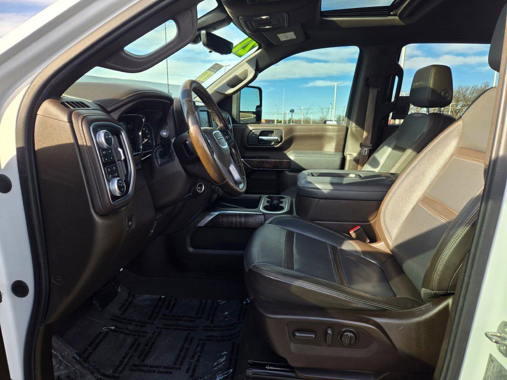 Used 2021 GMC Sierra 3500 Denali w/ Technology Package image 26