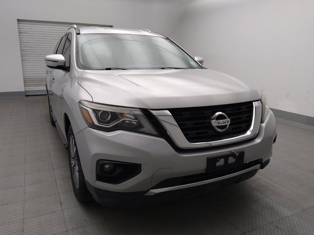 Used 2019 Nissan Pathfinder SV FWD image 14