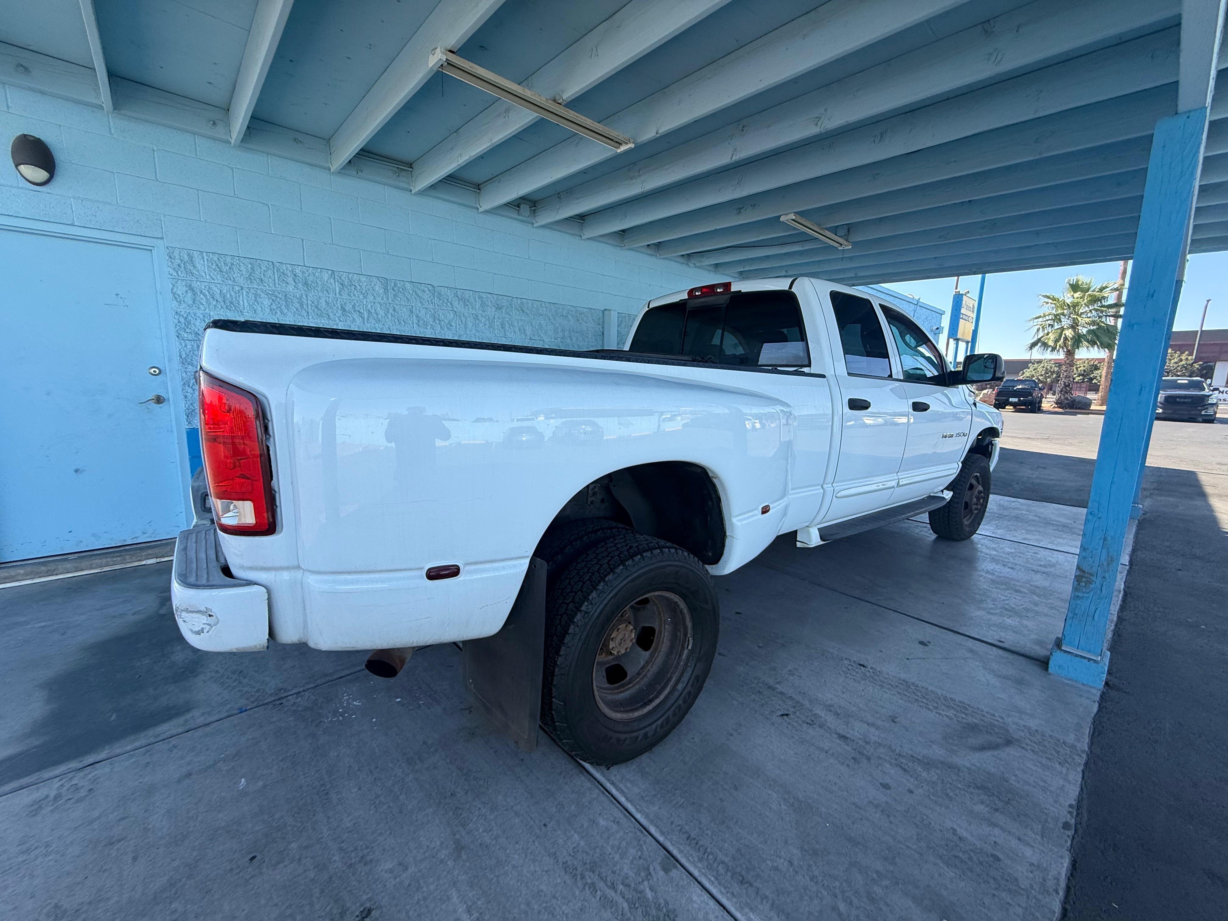 Used 2005 Dodge Ram 3500 Truck SLT AWD/4WD image 3