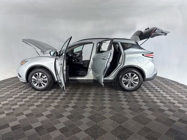 Used 2018 Nissan Murano SV image 9