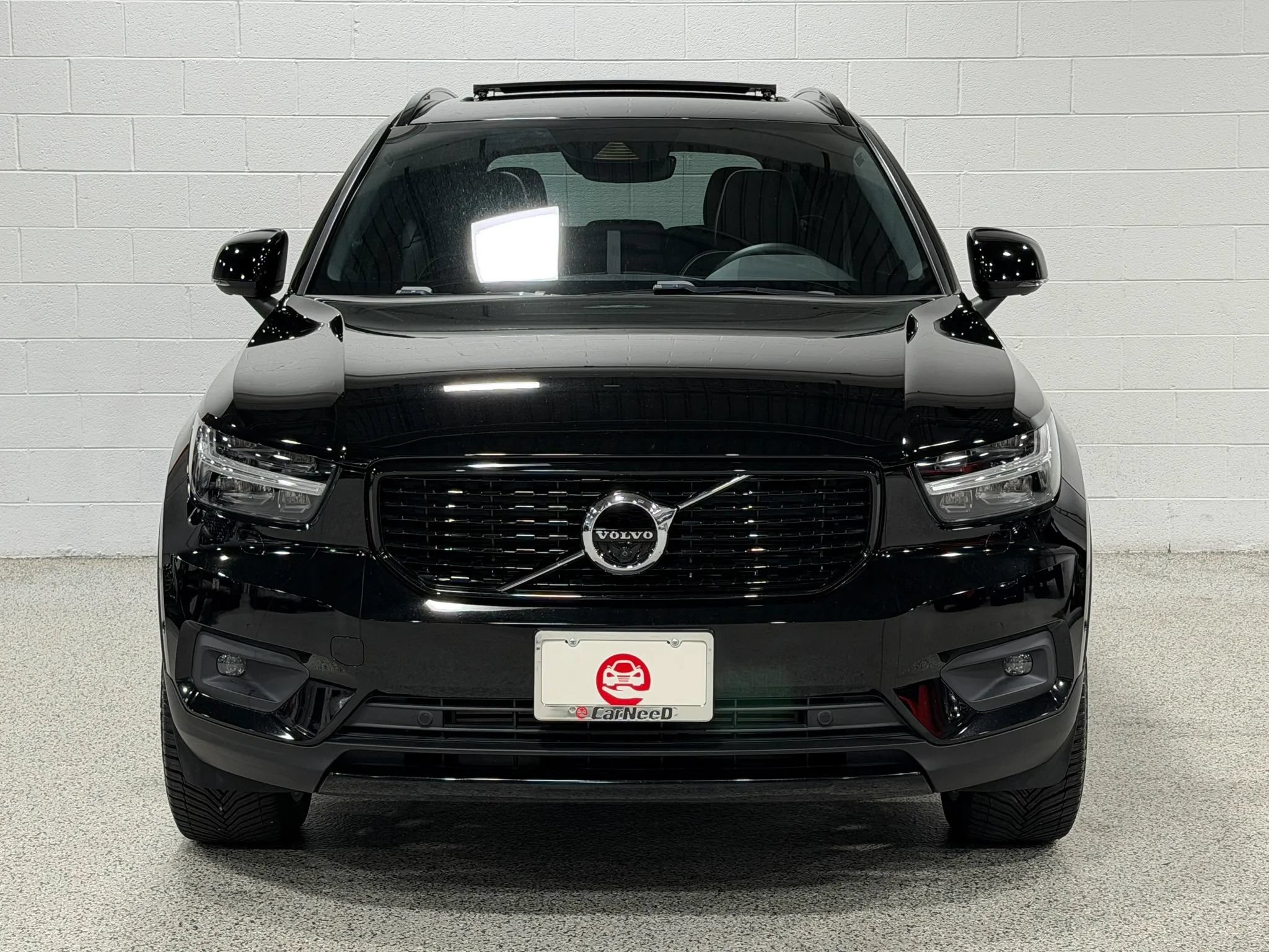 Used 2019 Volvo XC40 T5 R-Design AWD/4WD image 3