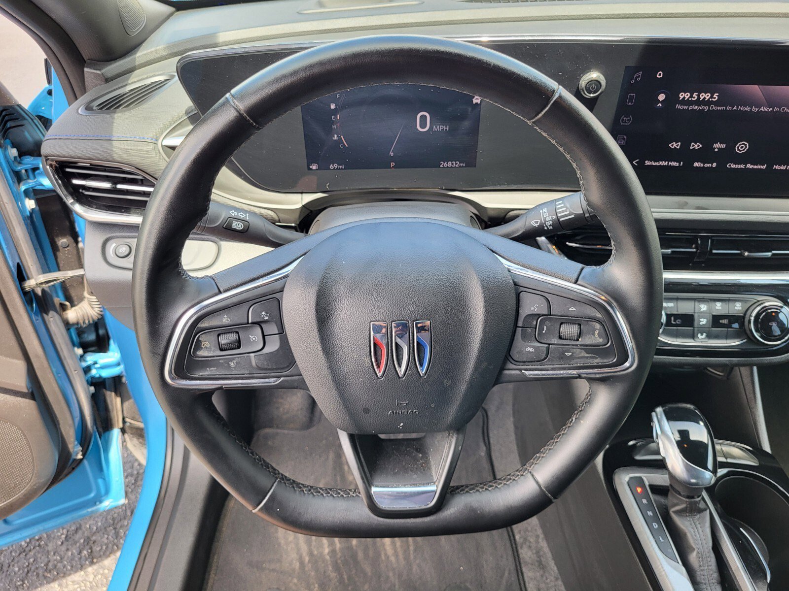 Used 2025 Buick Envista Sport Touring image 26