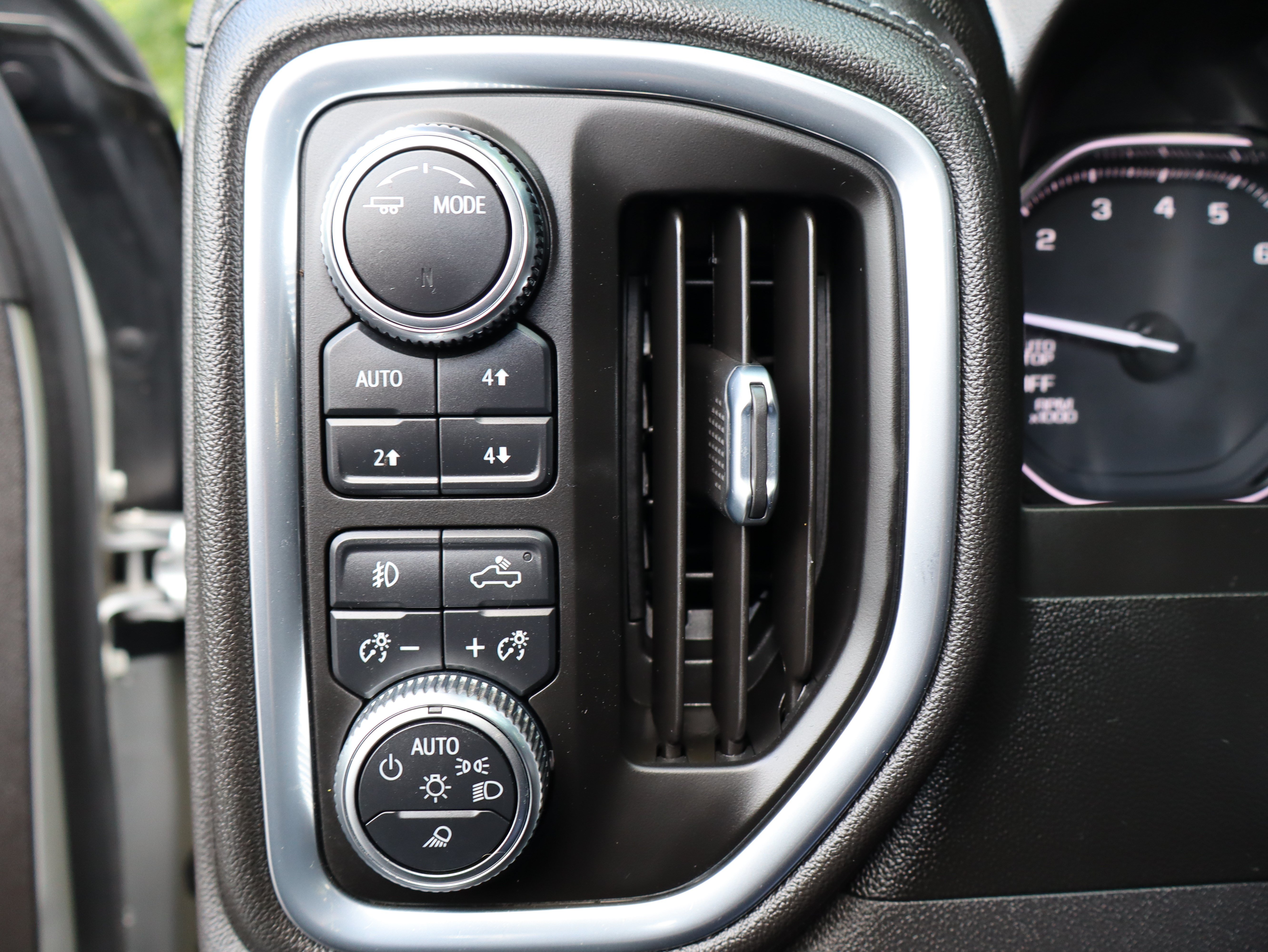 Used 2021 GMC Sierra 1500 SLT w/ SLT Premium Package AWD/4WD image 36
