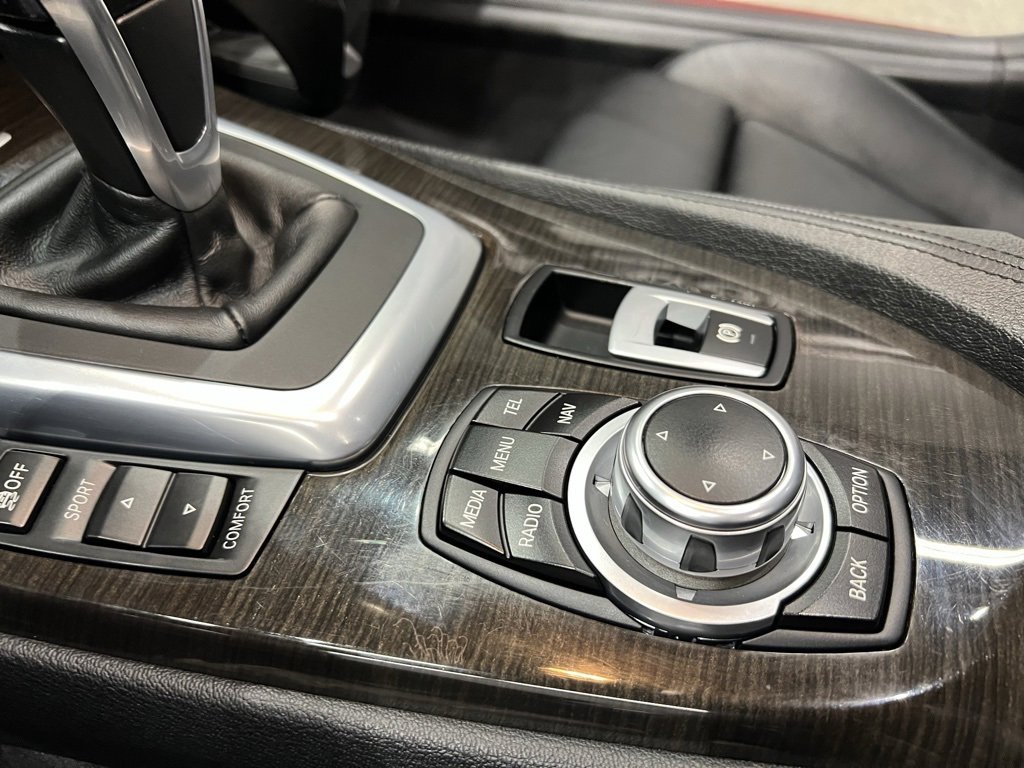 Used 2015 BMW Z4 sDrive35is image 48