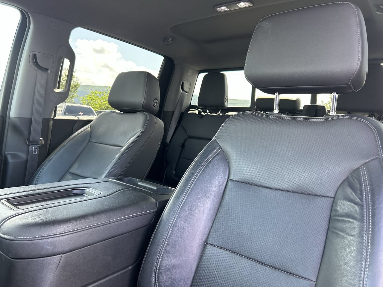 Used 2020 Chevrolet Silverado 2500 LTZ w/ LTZ Premium Package AWD/4WD image 23