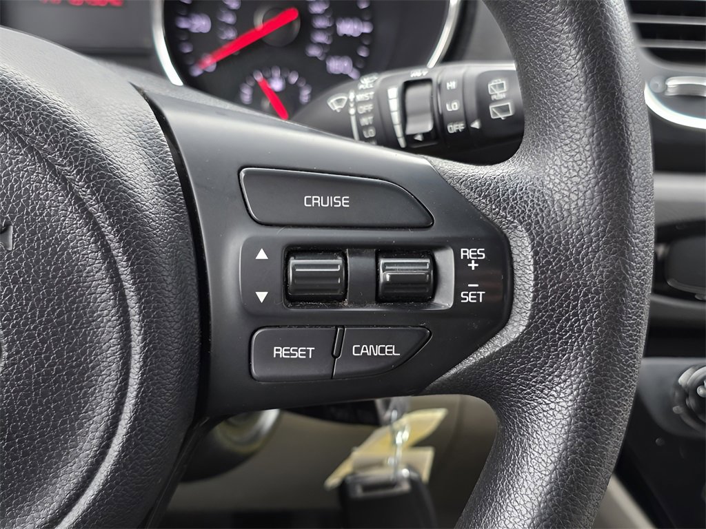 Used 2016 Kia Sedona LX w/ Option Group 020 image 27