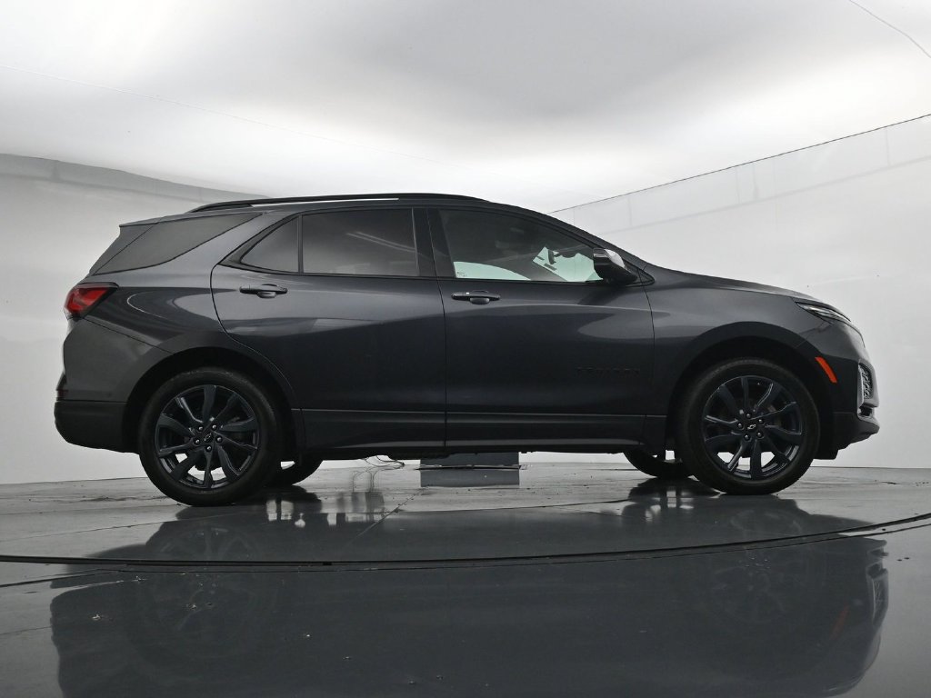 Used 2022 Chevrolet Equinox RS w/ RS Leather Package AWD/4WD image 38