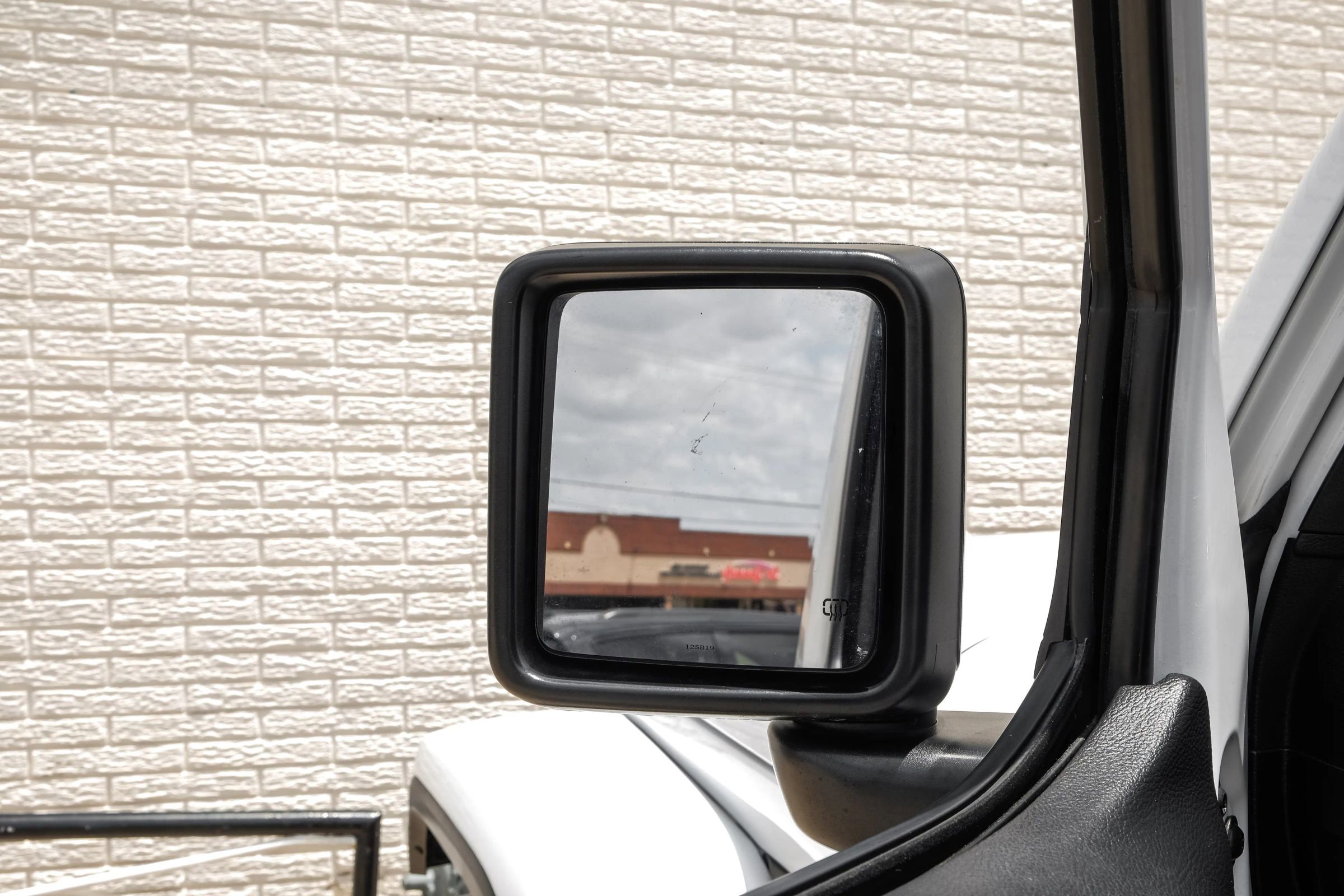 Used 2020 Jeep Wrangler Unlimited Sahara image 37