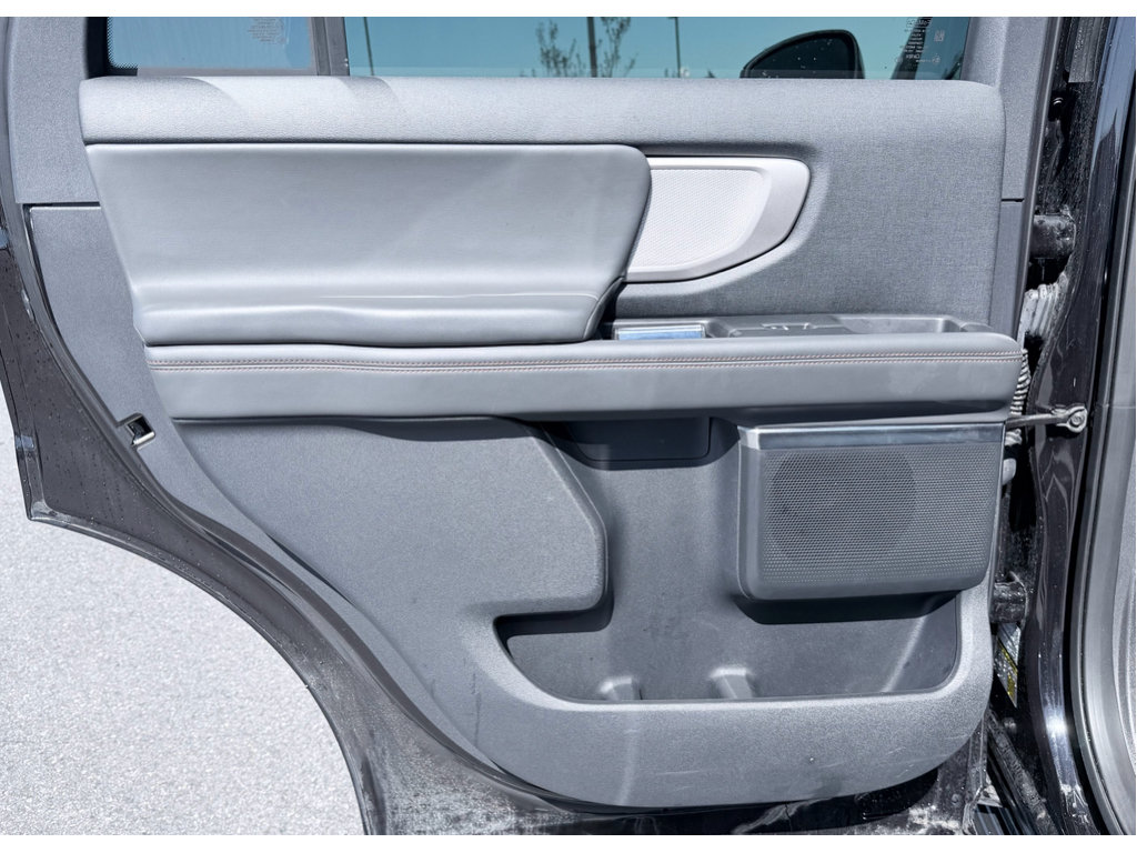 Used 2025 Ford Expedition Active AWD/4WD image 33