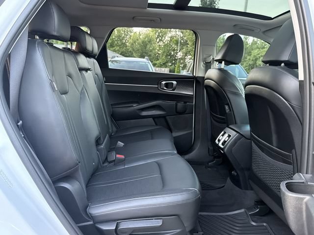 Used 2024 Kia Sorento S w/ Panoramic Sunroof Package FWD image 16