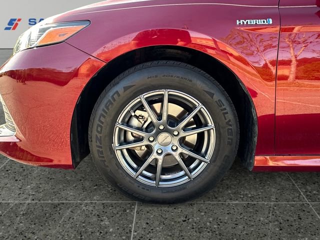 Used 2020 Toyota Camry LE image 14