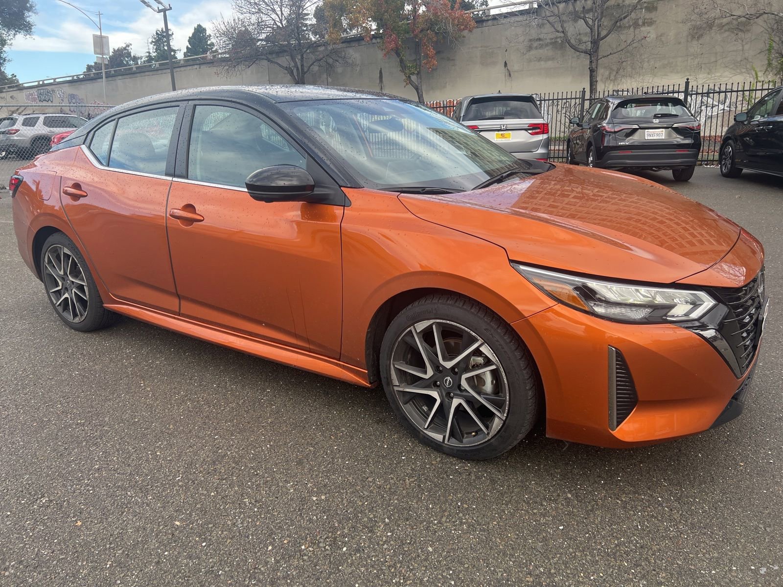Used 2024 Nissan Sentra SR w/ SR Premium Package image 2