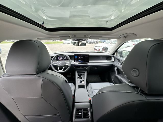 New 2026 Volkswagen Tiguan SE FWD image 20