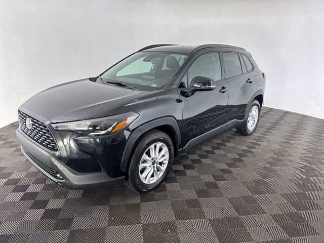 Used 2022 Toyota Corolla Cross LE FWD image 3