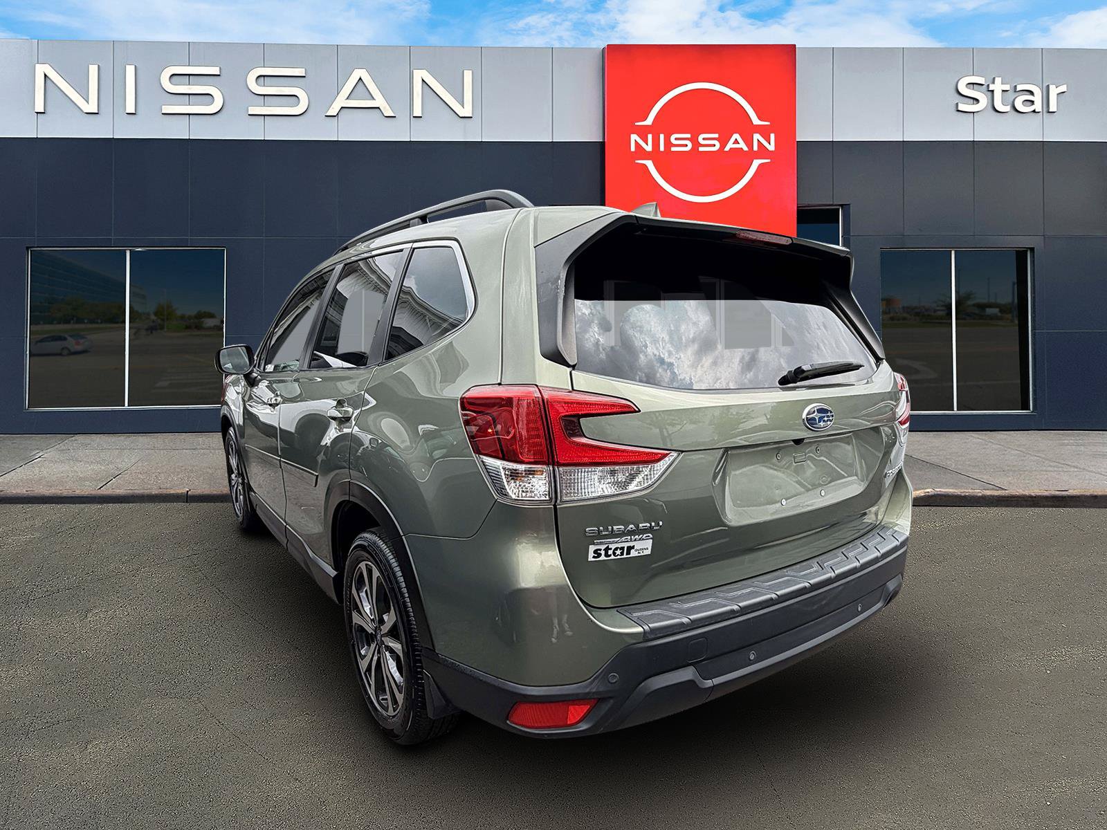 Used 2021 Subaru Forester Limited AWD/4WD image 4