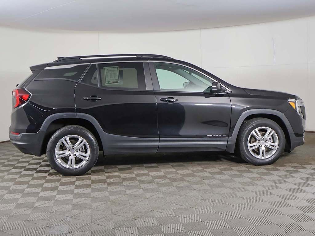 Used 2022 GMC Terrain SLE w/ Driver Convenience Package AWD/4WD image 19