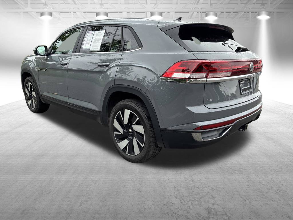 Used 2024 Volkswagen Atlas Cross Sport SE AWD/4WD image 3