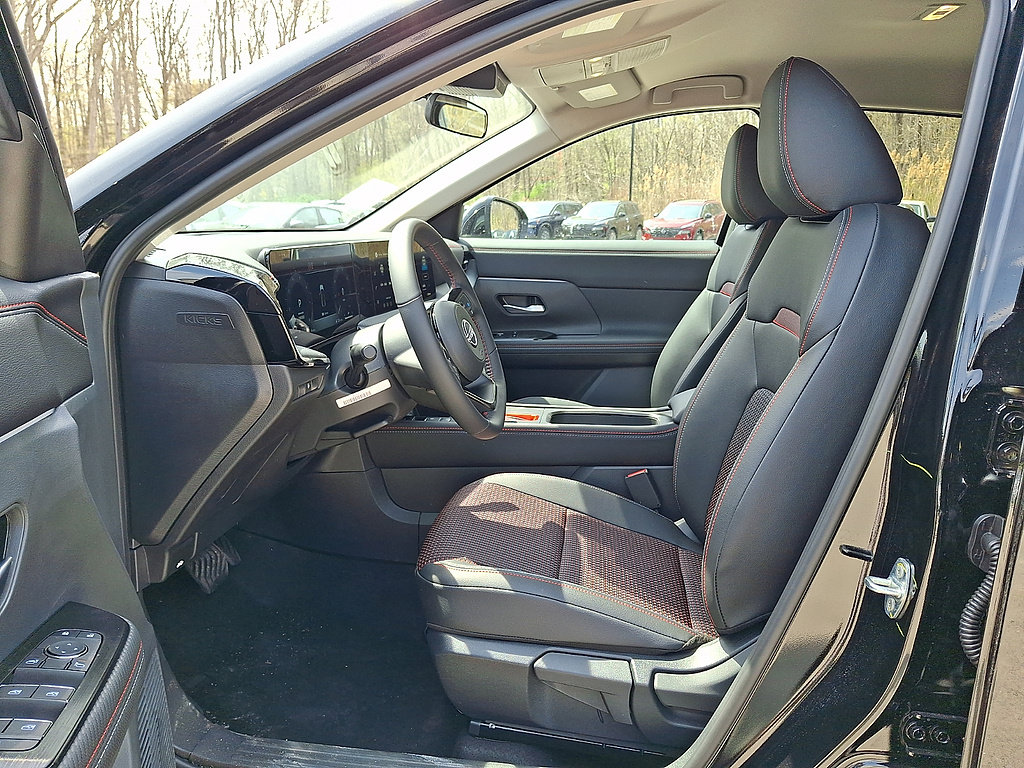 New 2026 Nissan Kicks SR w/ Cold Weather Package AWD/4WD image 6