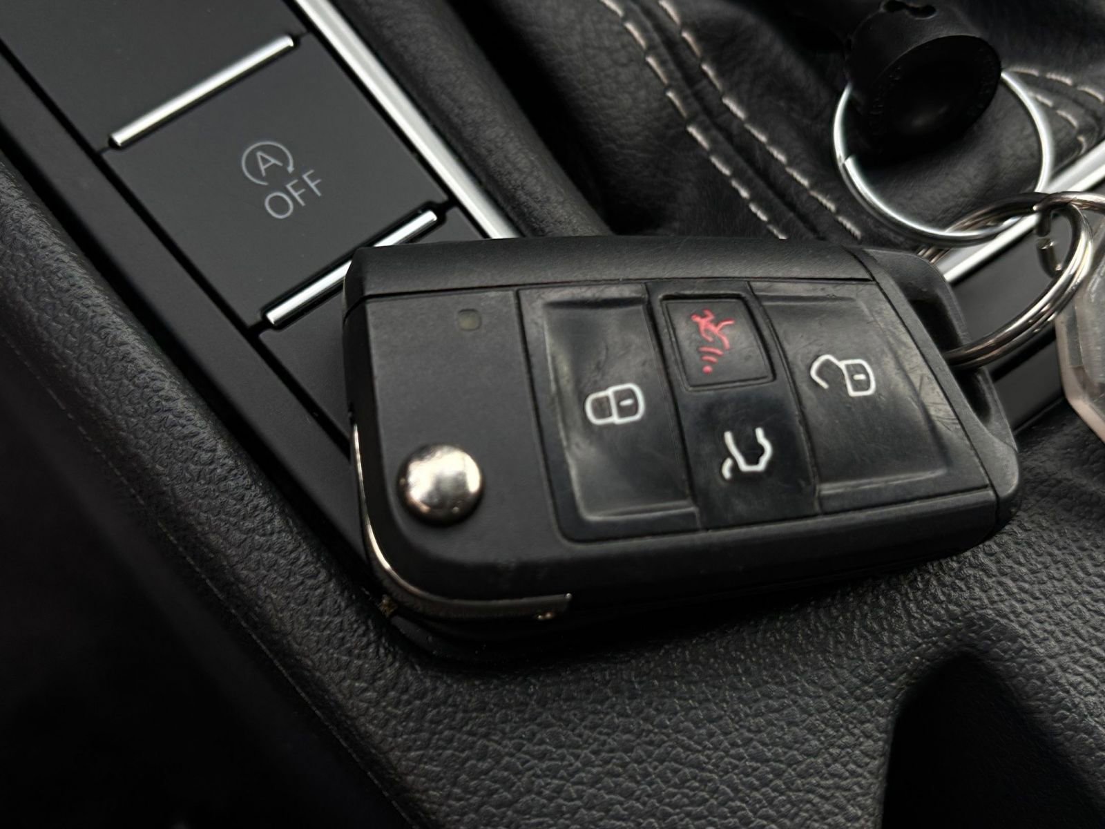 Used 2025 Volkswagen Jetta Sport FWD image 23