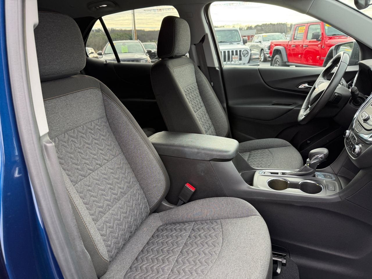 Used 2022 Chevrolet Equinox LT image 29