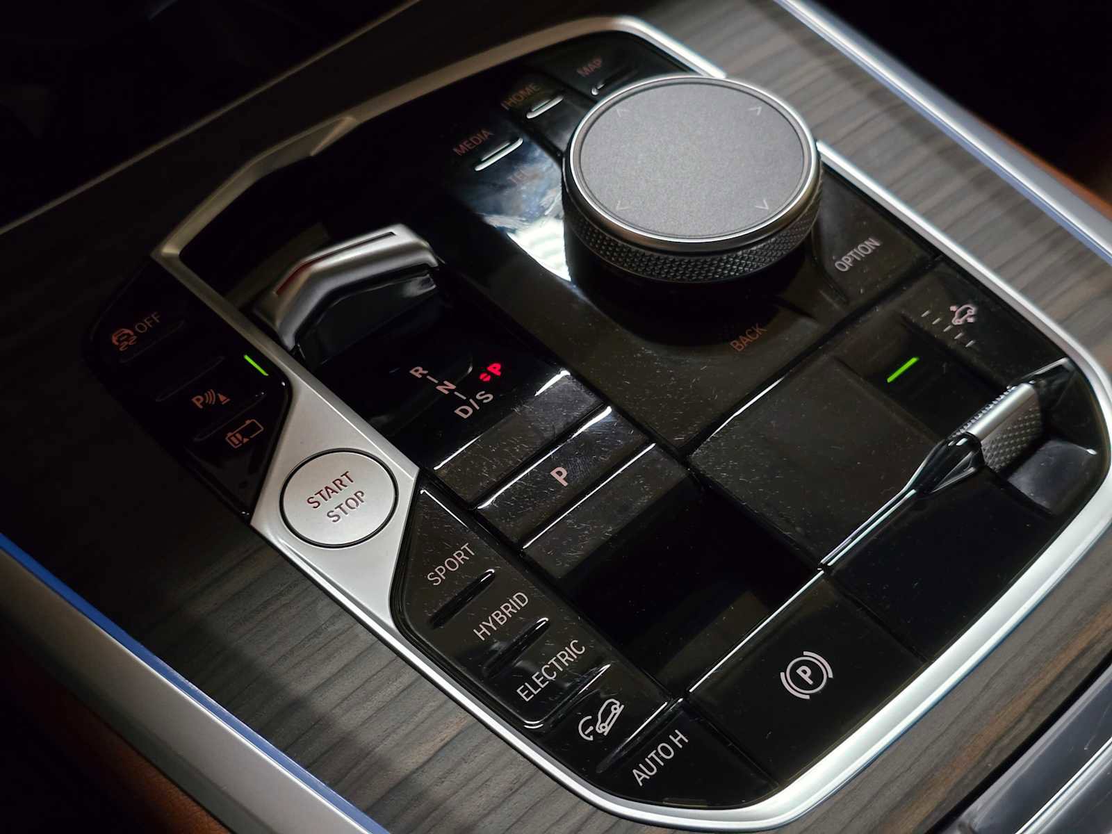 Used 2026 BMW X5 xDrive50e image 35