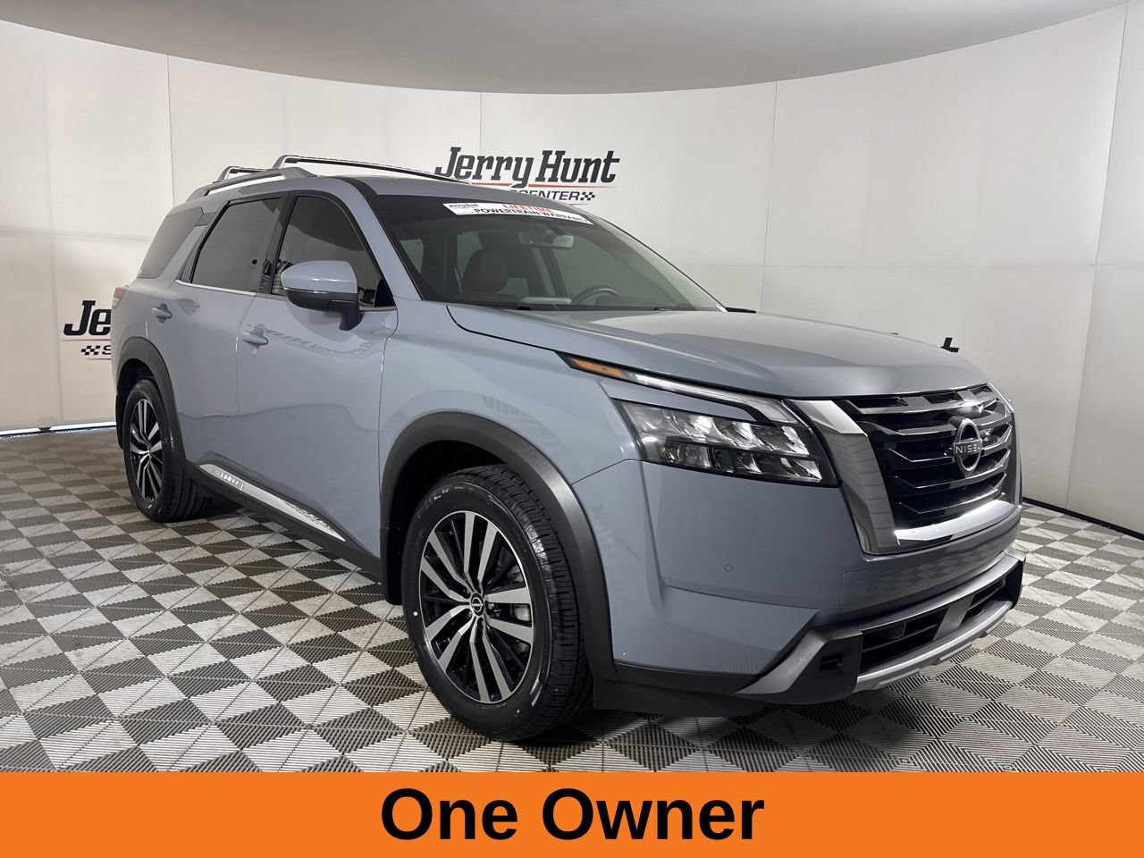 Used 2025 Nissan Pathfinder Platinum AWD/4WD image 4