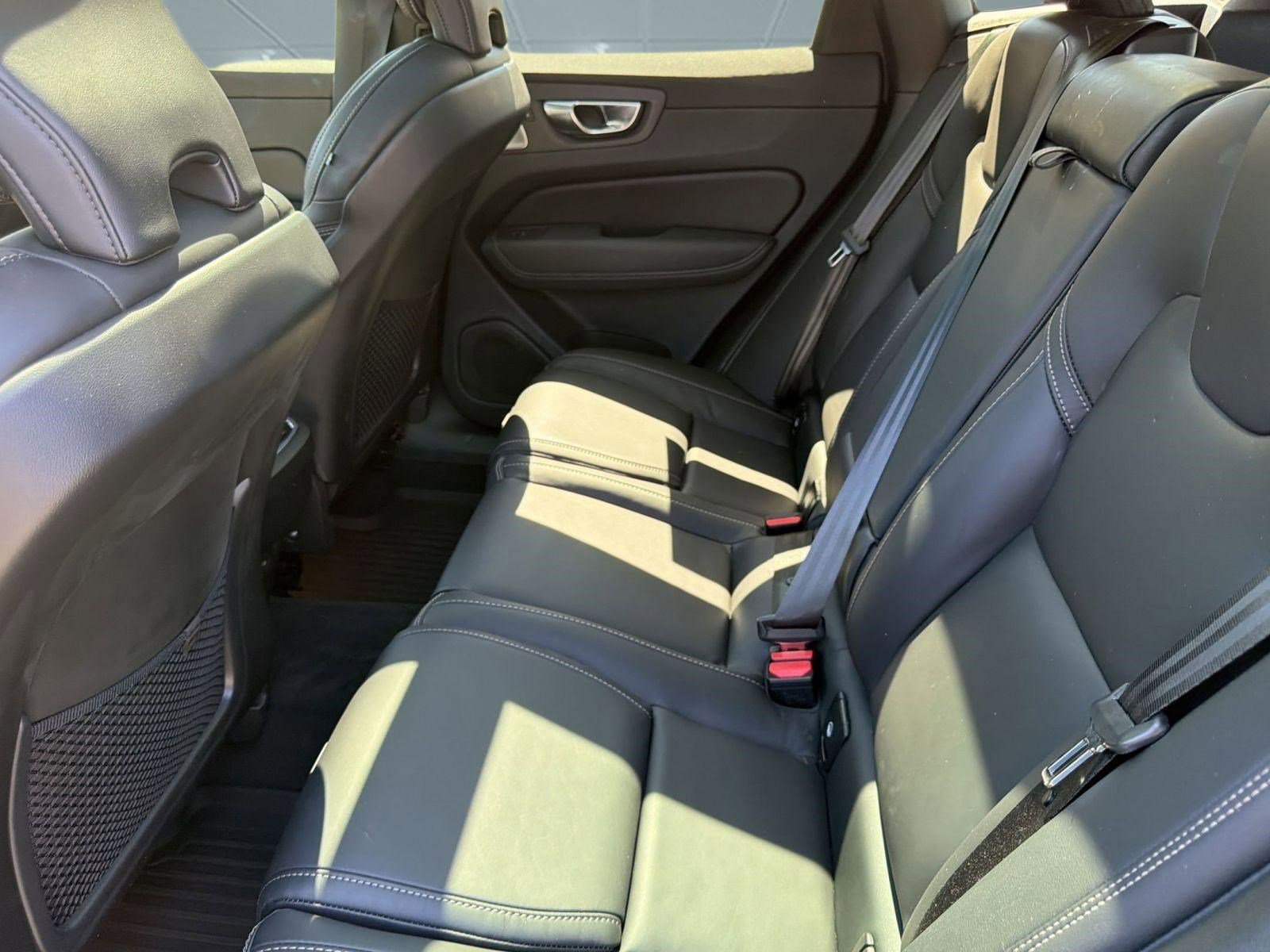 Certified 2023 Volvo XC60 B5 Ultimate AWD/4WD image 25