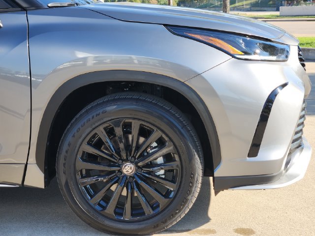 New 2026 Toyota Highlander XSE AWD/4WD image 6