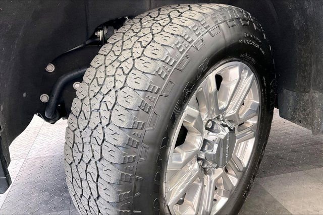 Used 2023 GMC Sierra 2500 Denali w/ Denali Ultimate Package image 33