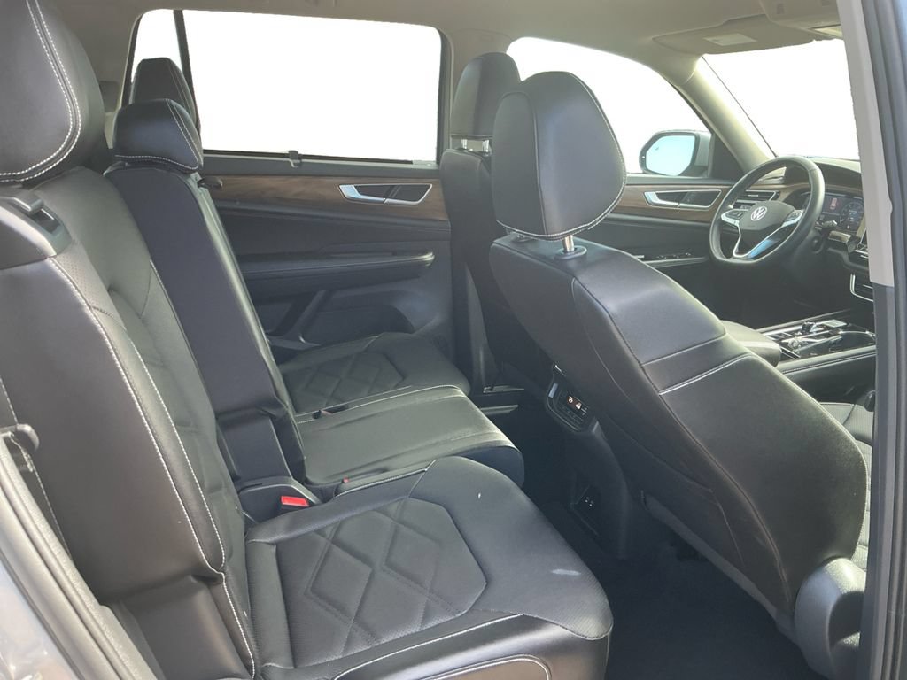 Used 2025 Volkswagen Atlas SE AWD/4WD image 20