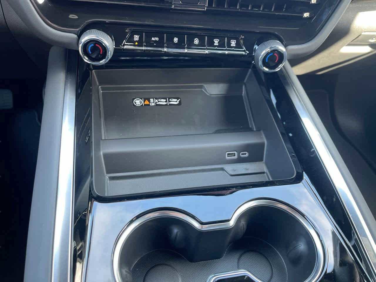 New 2026 Chevrolet Suburban Premier w/ Sun And Tow Package image 25