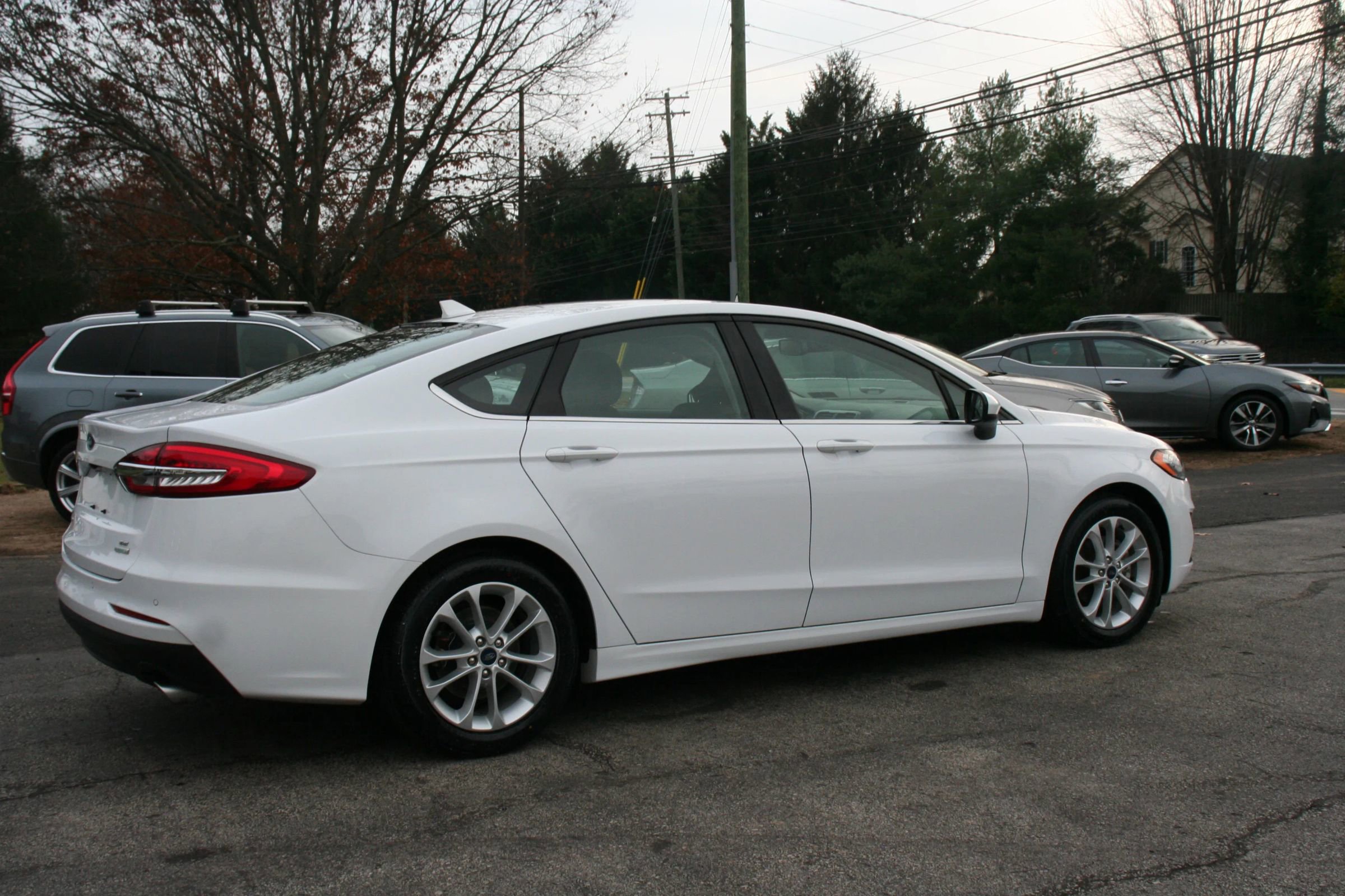 Used 2019 Ford Fusion SE image 8