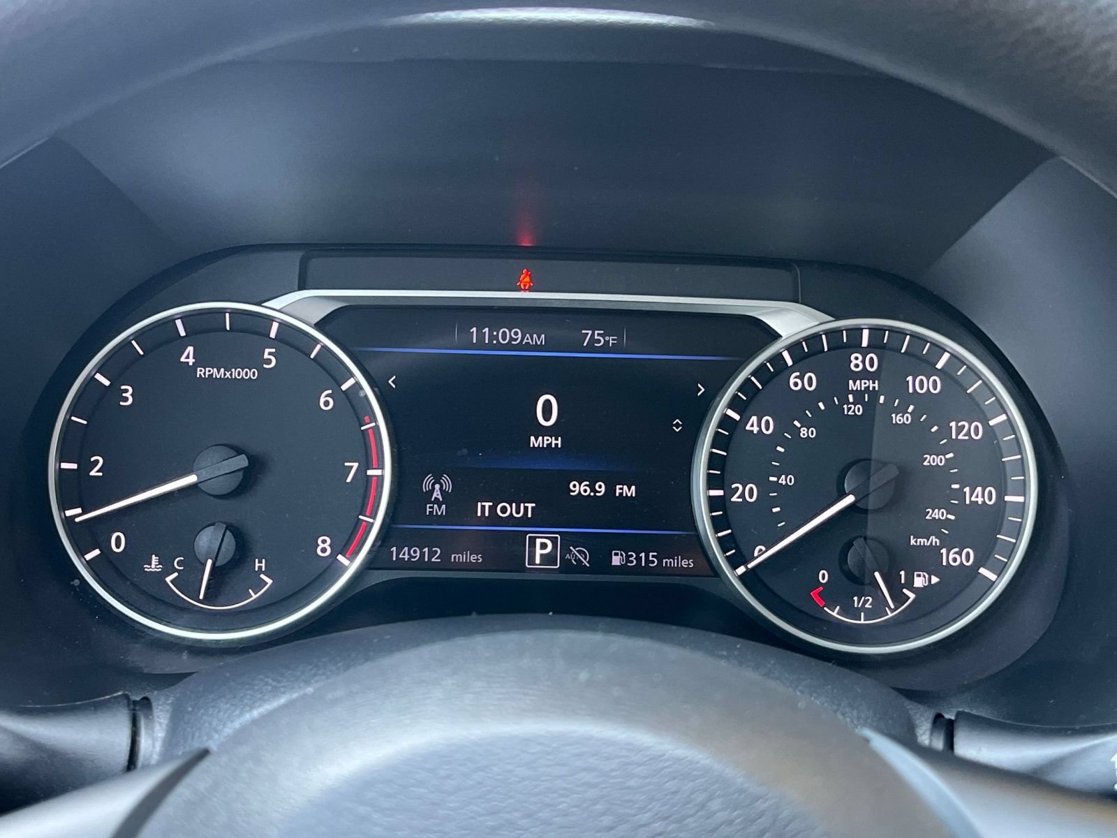 Used 2025 Nissan Sentra SV FWD image 45