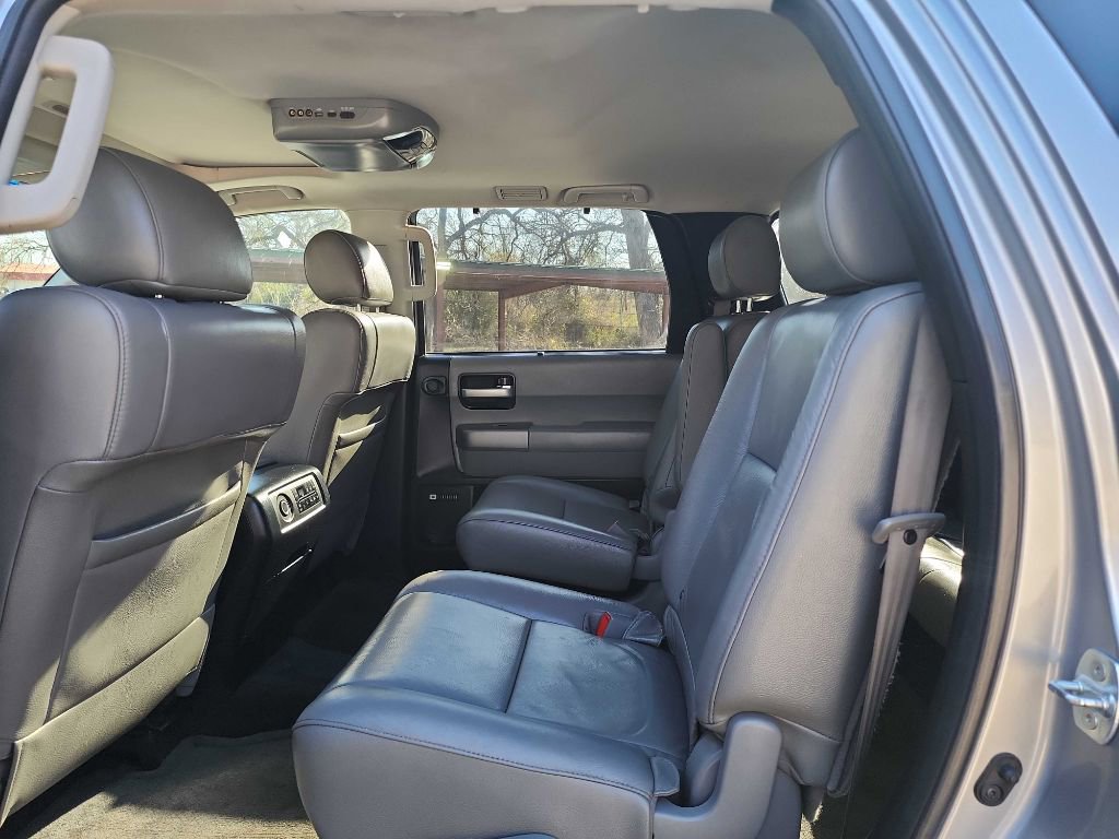 Used 2016 Toyota Sequoia Limited w/ Safety & Convenience Package image 34