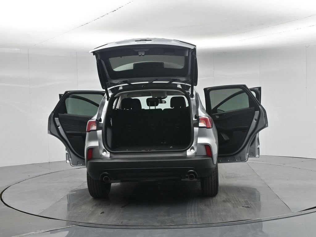 Certified 2022 Ford Escape SE w/ SE Sport Appearance Package image 33