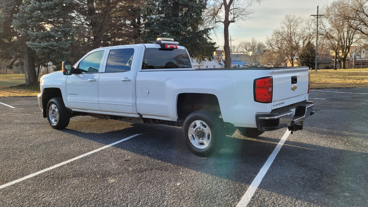 Used 2017 Chevrolet Silverado 2500 LT image 4
