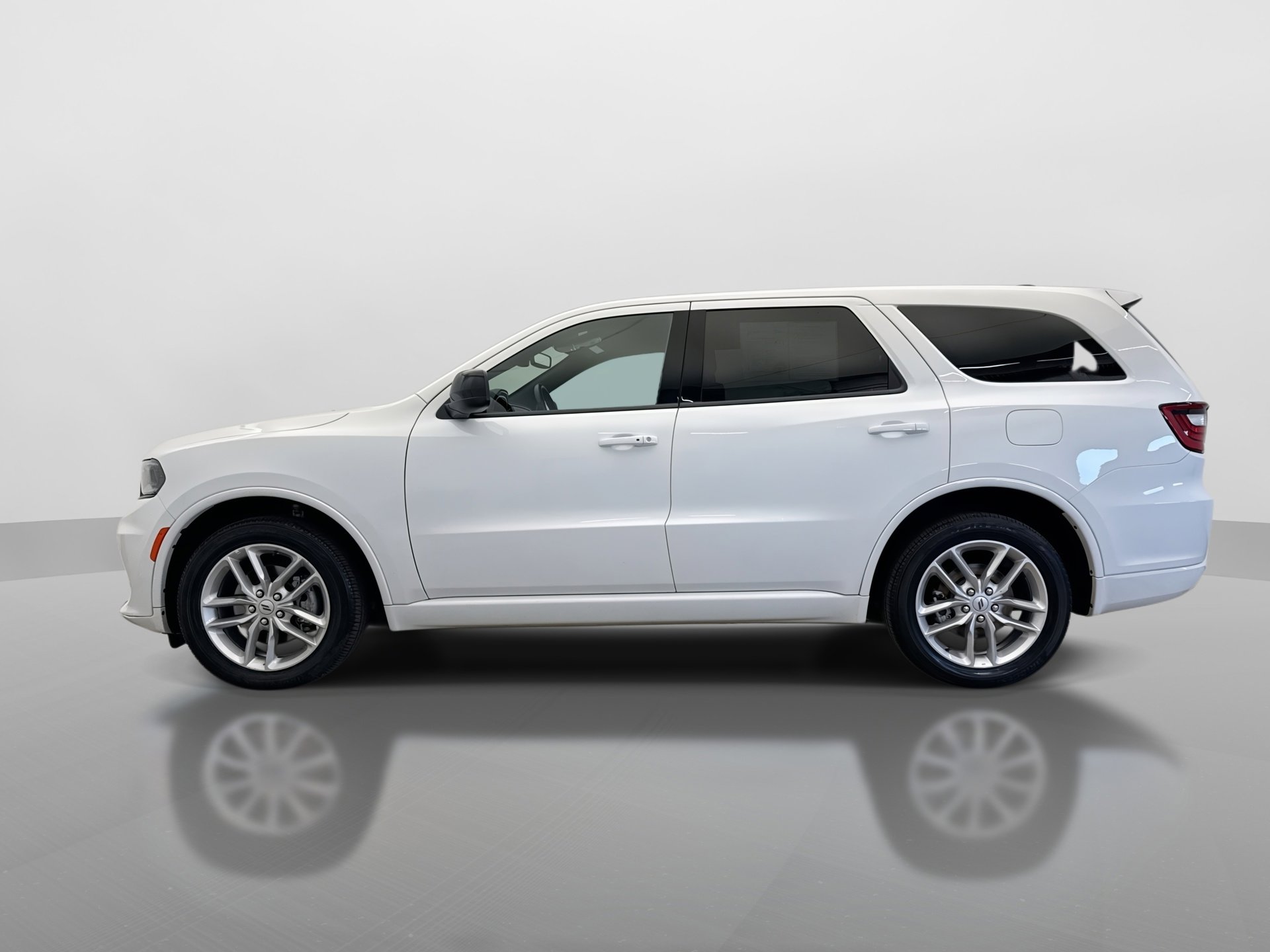 Used 2025 Dodge Durango GT image 2