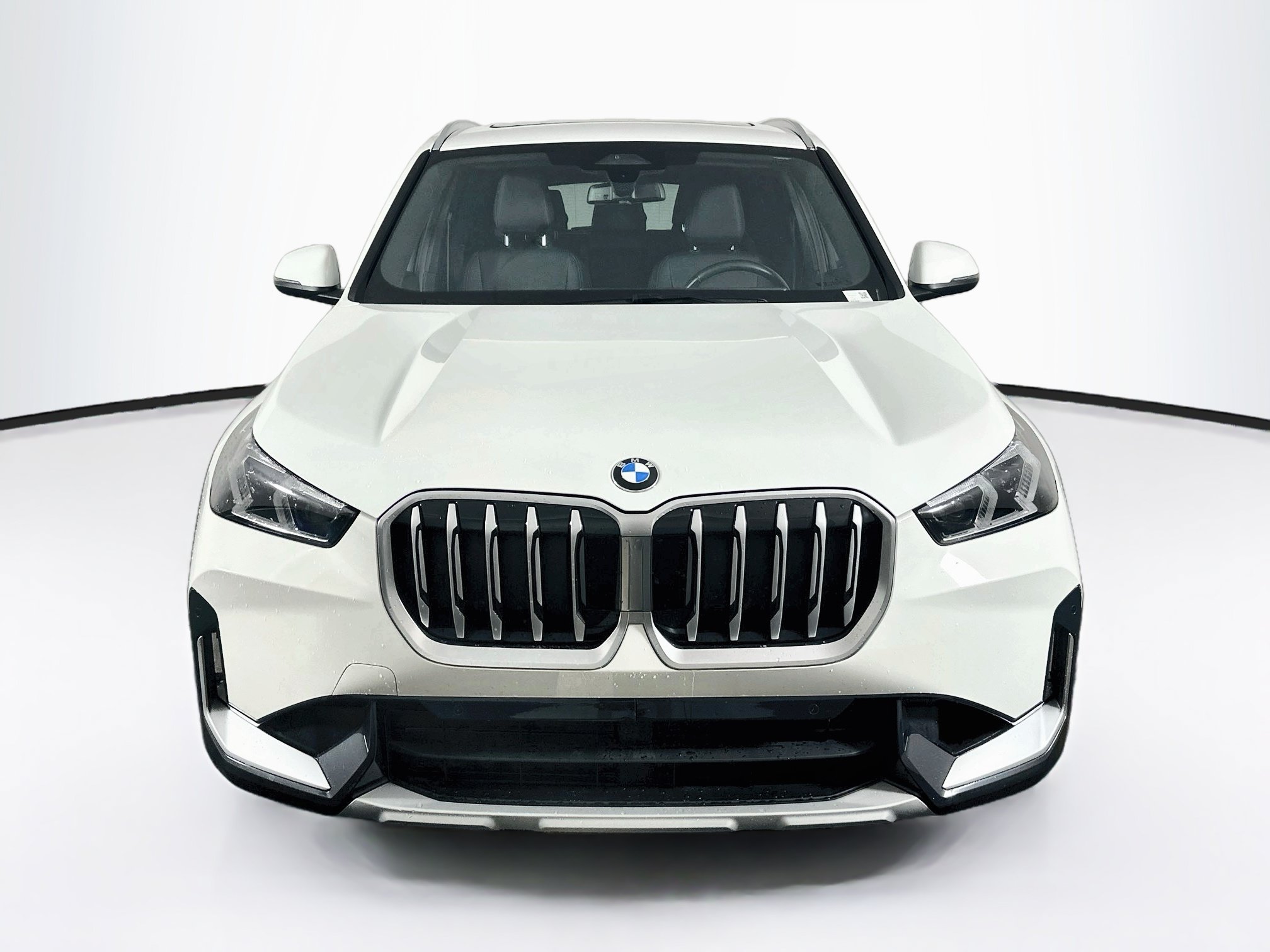 Used 2026 BMW X1 xDrive28i AWD/4WD image 2