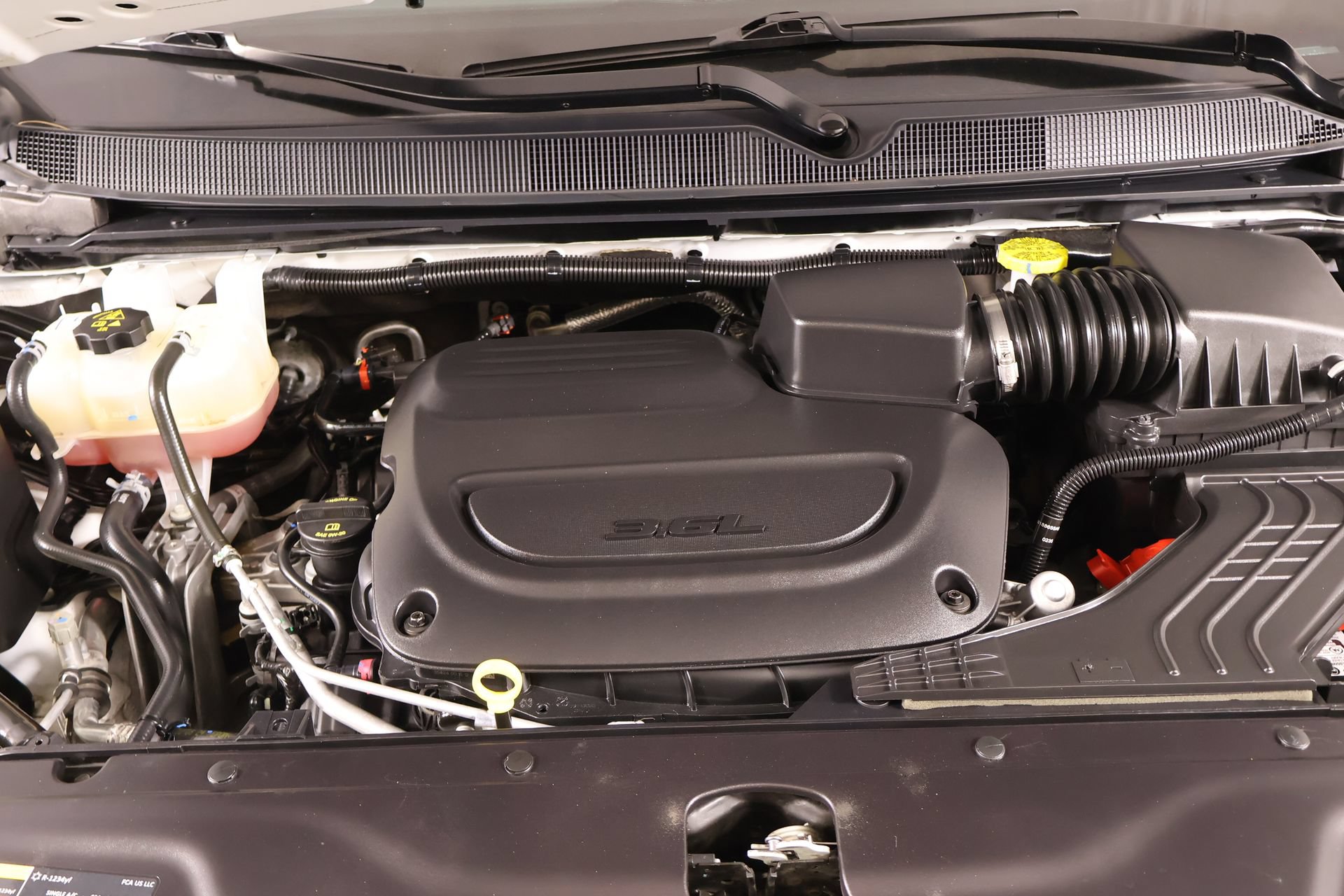 Used 2025 Chrysler Pacifica Limited FWD image 23