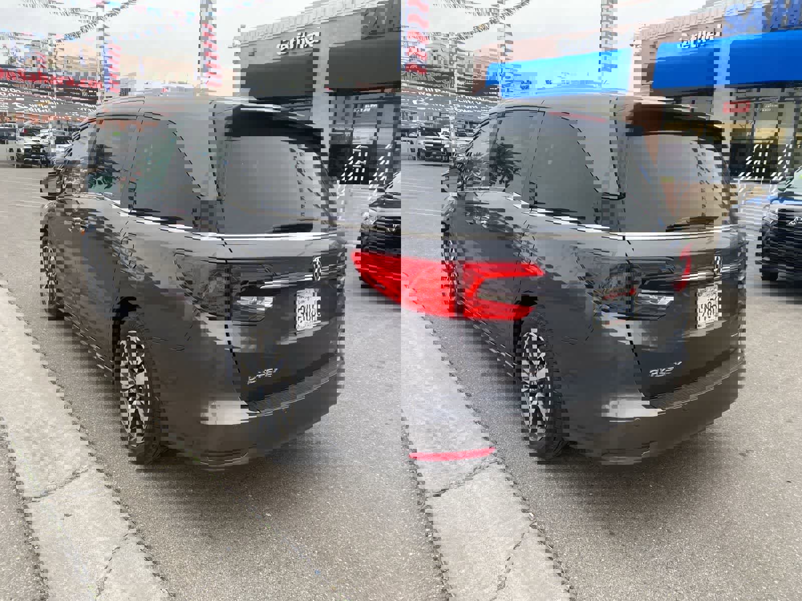 Used 2023 Honda Odyssey Touring image 8